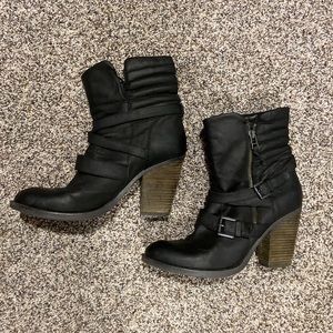 Steve Madden Raleighh Ankle Boots size 9